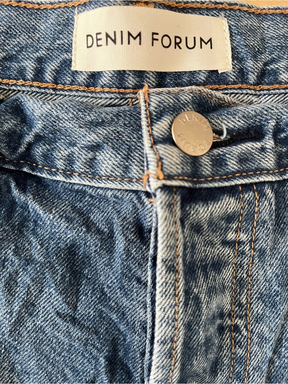Aritzia  Denim Forum The Yoko High Rise Jean Short - Picture 4 of 10